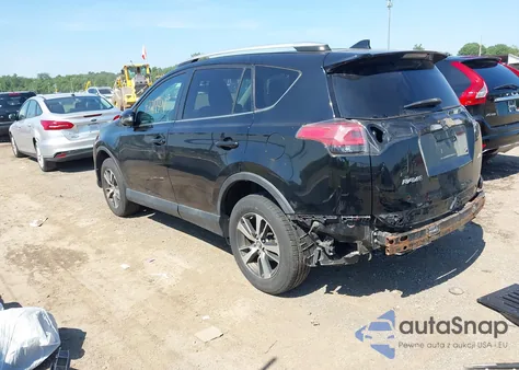 2016 Toyota Rav4 Xle z USA, uszkodzony, nr VIN 2T3WFREV2GW247317